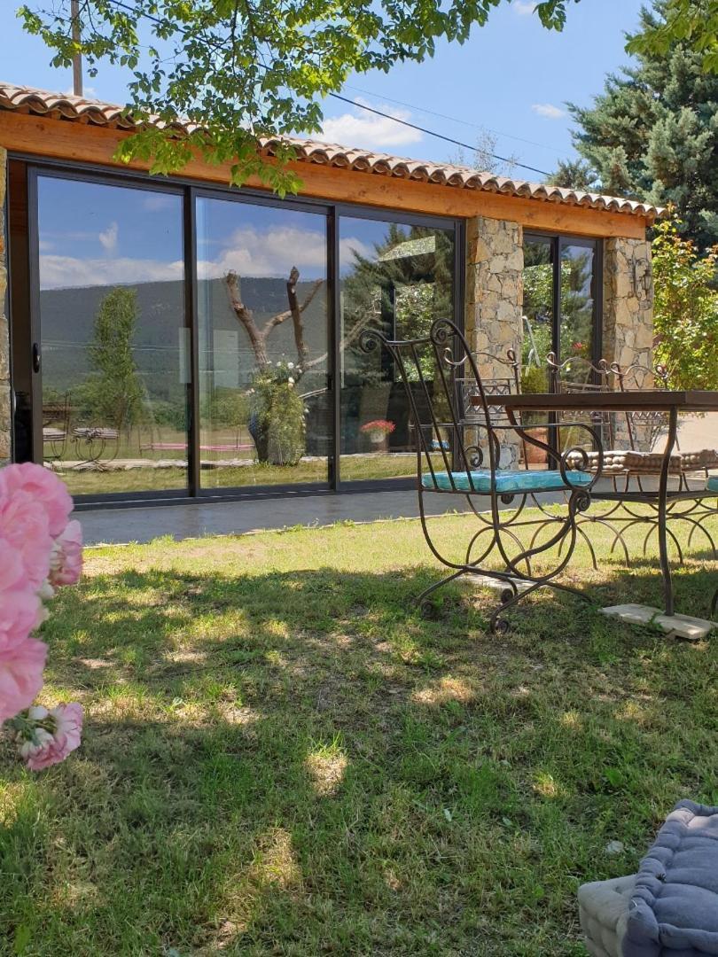 Le Hameau Des Vanades Ampus Exterior foto